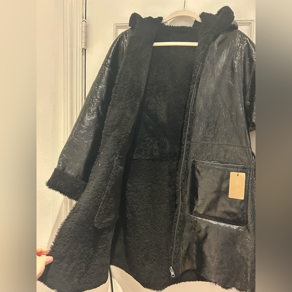Rachel Comey FW22 New with Tags Faux Patent Leather Shearling Coat Size L - Picture 6 of 7